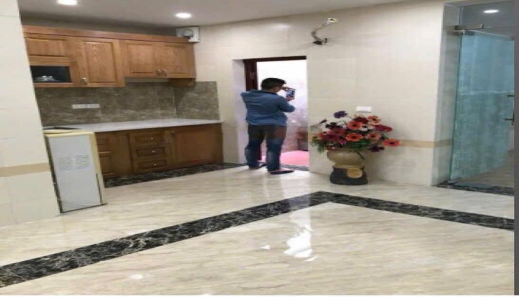 Cho thuê nhà Phố Hồng Mai, ô tô đỗ cửa, 81m2 x 3 ngủ, KD online kết hợp ở gia đình